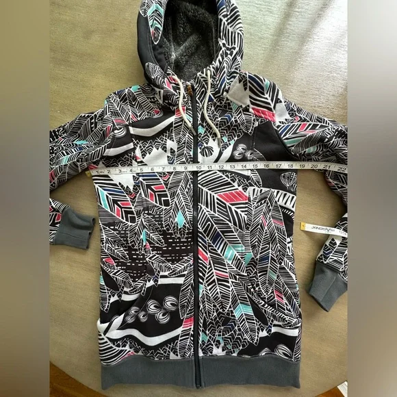 Roxy Black and White Patterned Hoodie Jacket small EUC - Picture 7 of 14